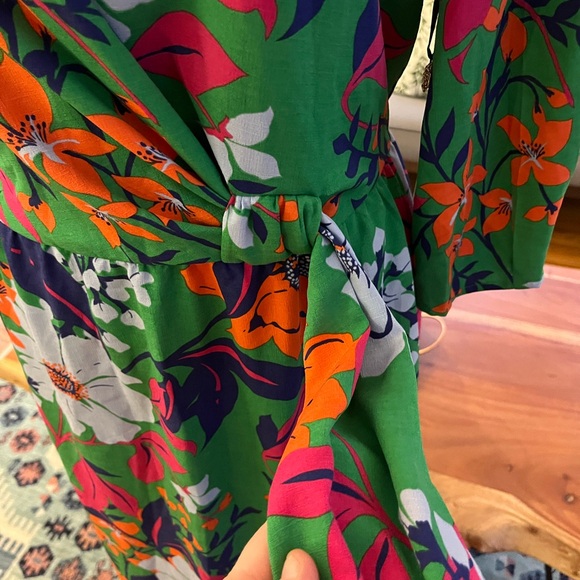 Kensie Floral Long Sleeve Dress - Green, Red, White - Picture 4 of 9